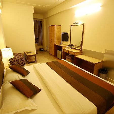 Hotel Parkway Deluxe New Delhi Eksteriør bilde