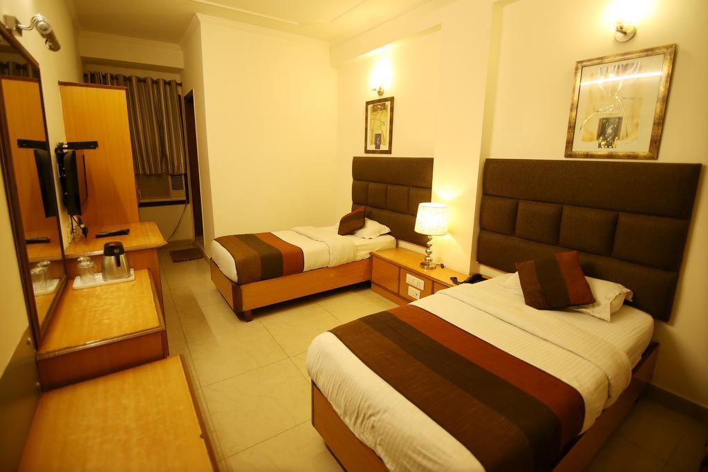 Hotel Parkway Deluxe New Delhi Eksteriør bilde