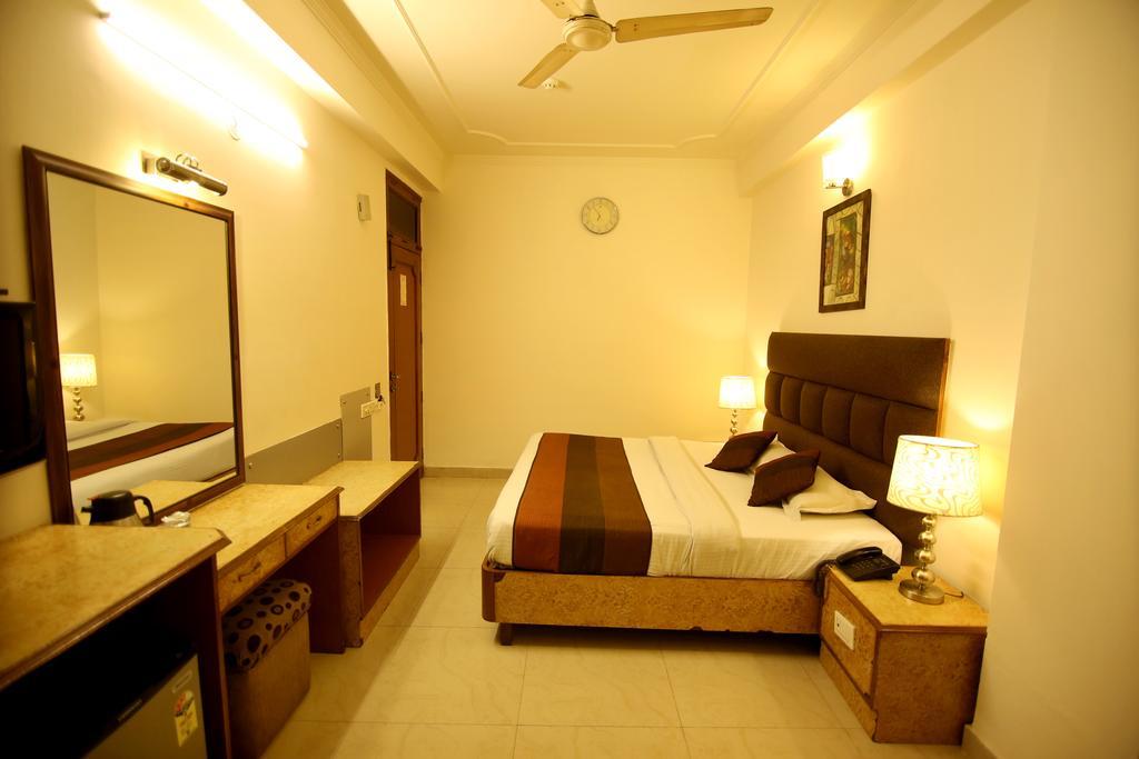Hotel Parkway Deluxe New Delhi Eksteriør bilde