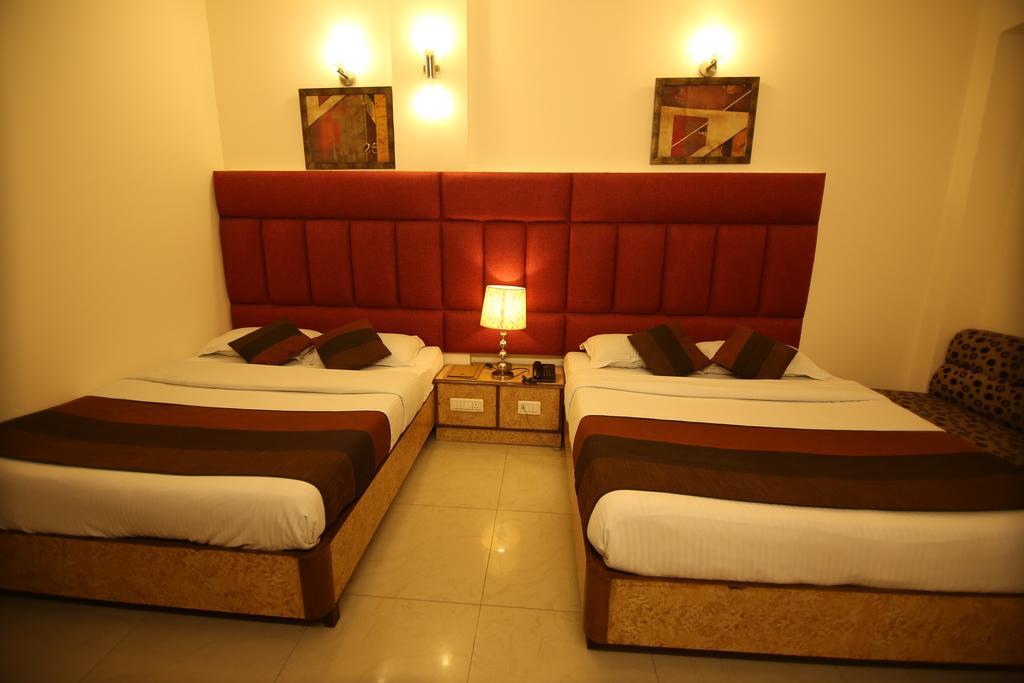 Hotel Parkway Deluxe New Delhi Eksteriør bilde