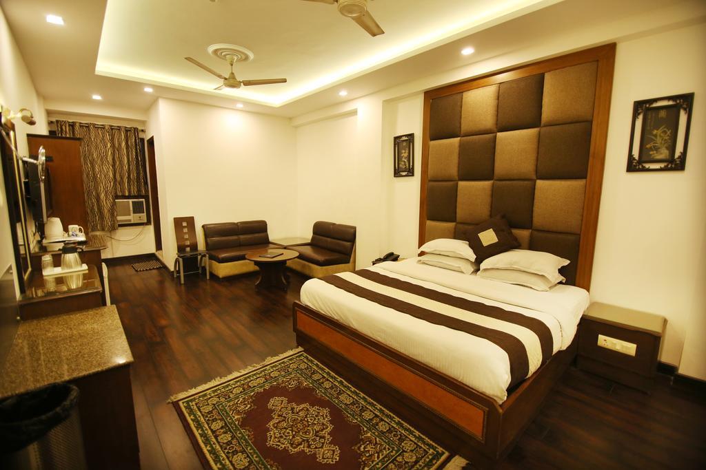 Hotel Parkway Deluxe New Delhi Eksteriør bilde