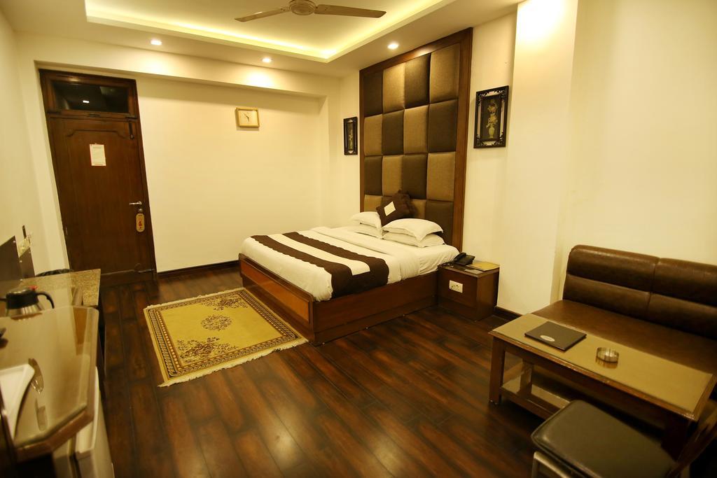 Hotel Parkway Deluxe New Delhi Eksteriør bilde
