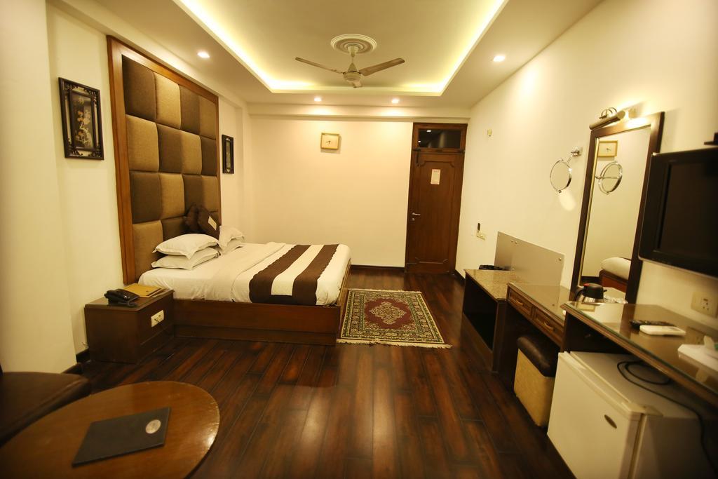 Hotel Parkway Deluxe New Delhi Eksteriør bilde