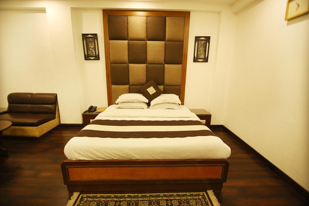 Hotel Parkway Deluxe New Delhi Eksteriør bilde